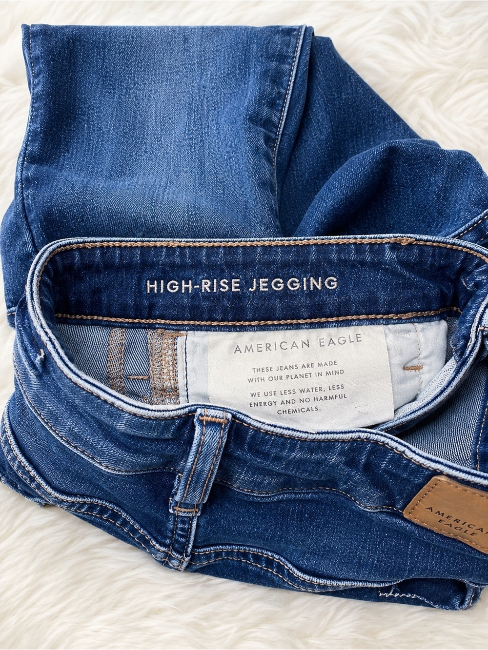 American Eagle High Rise Jegging Jeans Size 00 Dark Wash Distressed Stretch - Picture 3 of 5